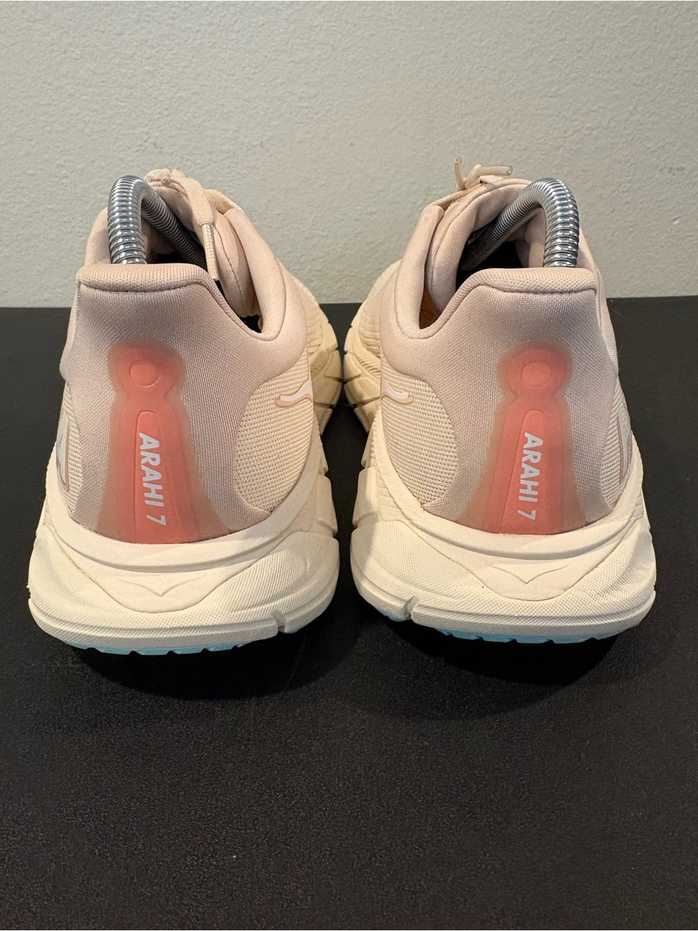 HOKA Arahi 7 Womens 10B 1147851 VRM Vanilla Cream Running Shoes Stability - Picture 6 of 9